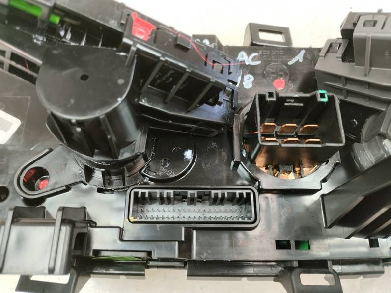 MANDO CALEFACCION AIRE ACONDICIONADO HYUNDAI I20 2023 1.0 TGDI (101 CV)