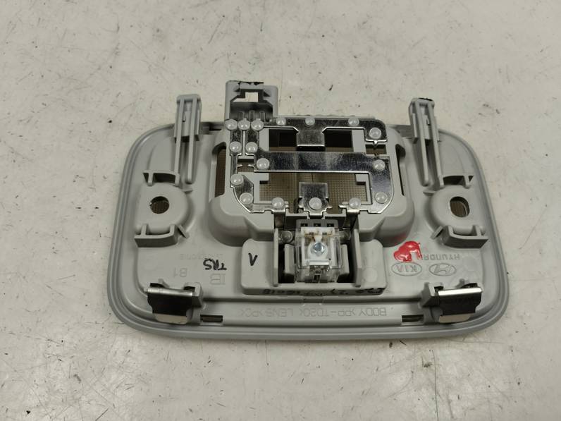 LUZ INTERIOR HYUNDAI I20 2023 1.0 TGDI (101 CV)