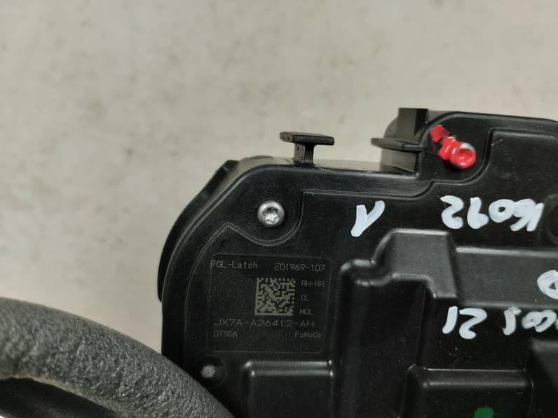 CERRADURA PUERTA TRASERA DERECHA FORD FOCUS 2021 1.0 ECOBOOST (125 CV)