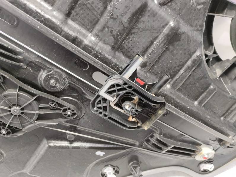 ELEVALUNAS TRASERO DERECHO FORD FOCUS 2021 1.0 ECOBOOST (125 CV)