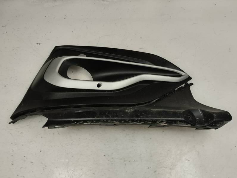 REJILLA PARAGOLPES DERECHA FORD FOCUS 2021 1.0 ECOBOOST (125 CV)