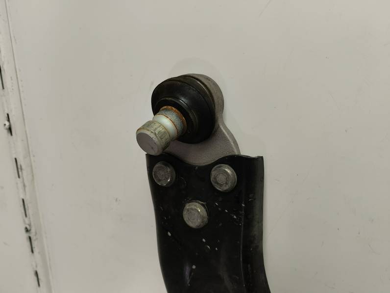 BRAZO SUSPENSION INFERIOR DELANTERO DERECHO FORD FOCUS 2021 1.0 ECOBOOST (125 CV)