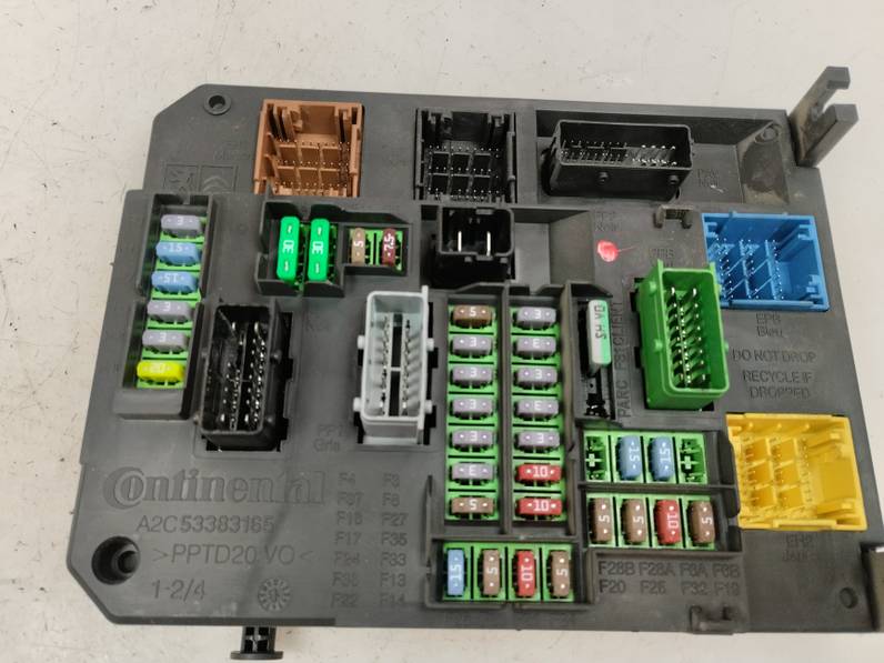CAJA RELES FUSIBLES CITROEN DS4 2015 1.6 HDI (92 CV)