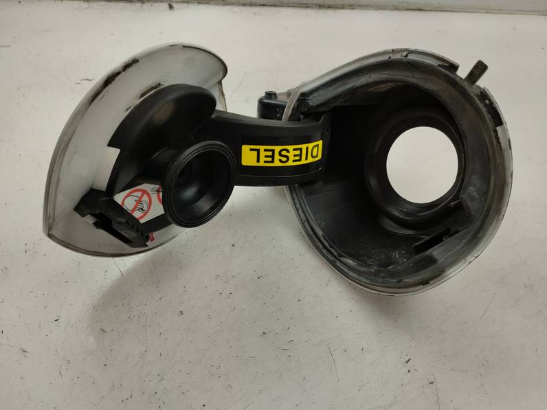 TAPA EXTERIOR COMBUSTIBLE CITROEN DS4 2015 1.6 HDI (92 CV)