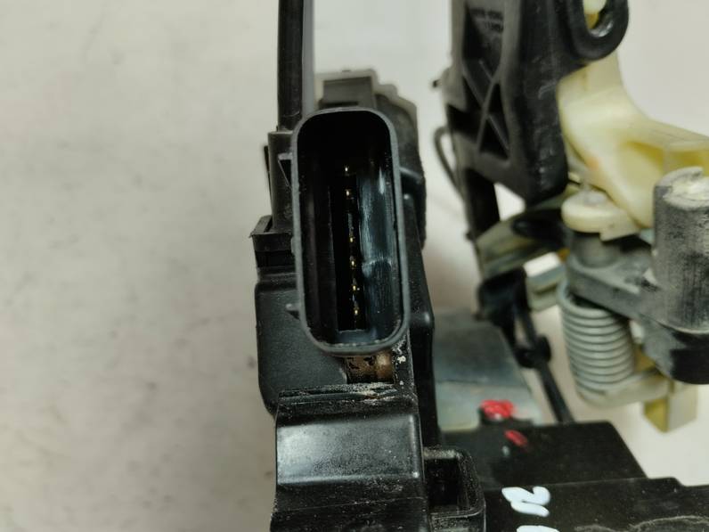 CERRADURA PUERTA DELANTERA IZQUIERDA HYUNDAI ELANTRA 2012 1.6 (132 CV)