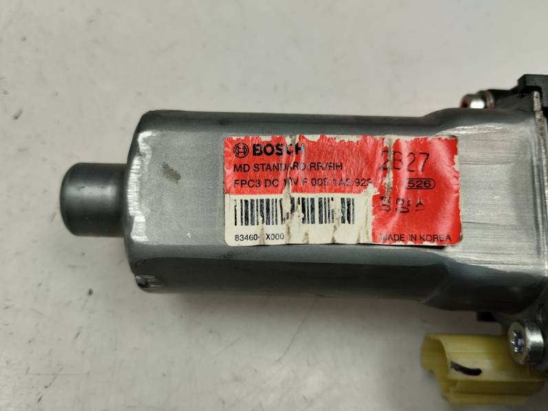 MOTOR ELEVALUNAS TRASERO DERECHO HYUNDAI ELANTRA 2012 1.6 (132 CV)