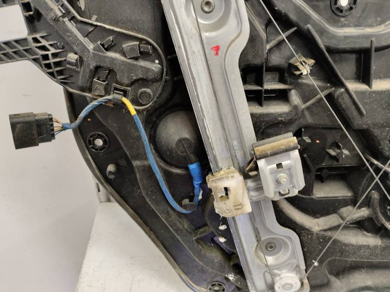 ELEVALUNAS DELANTERO DERECHO HYUNDAI ELANTRA 2012 1.6 (132 CV)