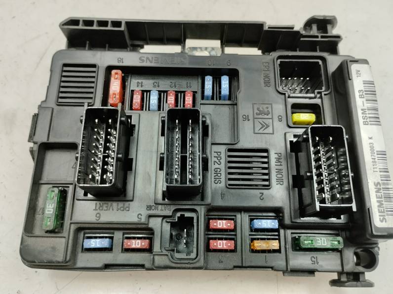 CAJA RELES FUSIBLES CITROEN XSARA PICASSO 2005 1.6 (95 CV)