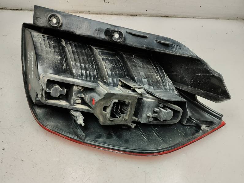 PILOTO TRASERO IZQUIERDO RENAULT SCENIC II 2006 1.5 DCI D (106 CV)