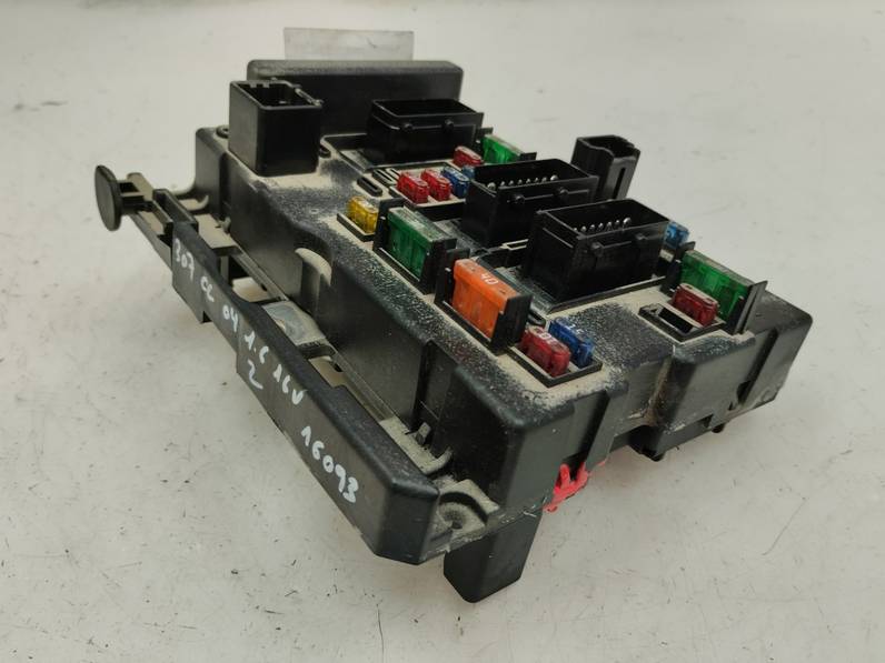 CAJA RELES FUSIBLES PEUGEOT 307 CC 2004 1.6 16V (109 CV)