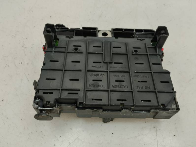CAJA RELES FUSIBLES PEUGEOT 307 CC 2004 1.6 16V (109 CV)