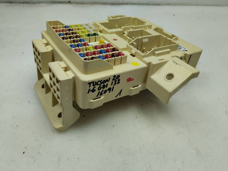 CAJA RELES FUSIBLES HYUNDAI TUCSON 2020 1.6 (132 CV)