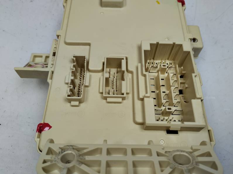 CAJA RELES FUSIBLES HYUNDAI TUCSON 2020 1.6 (132 CV)