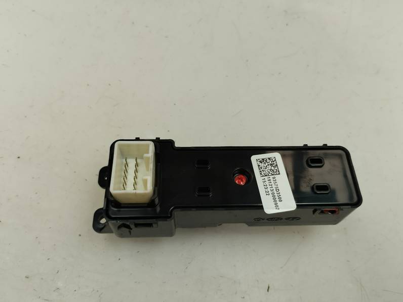 MANDO ELEVALUNAS DELANTERO DERECHO HYUNDAI TUCSON 2020 1.6 (132 CV)