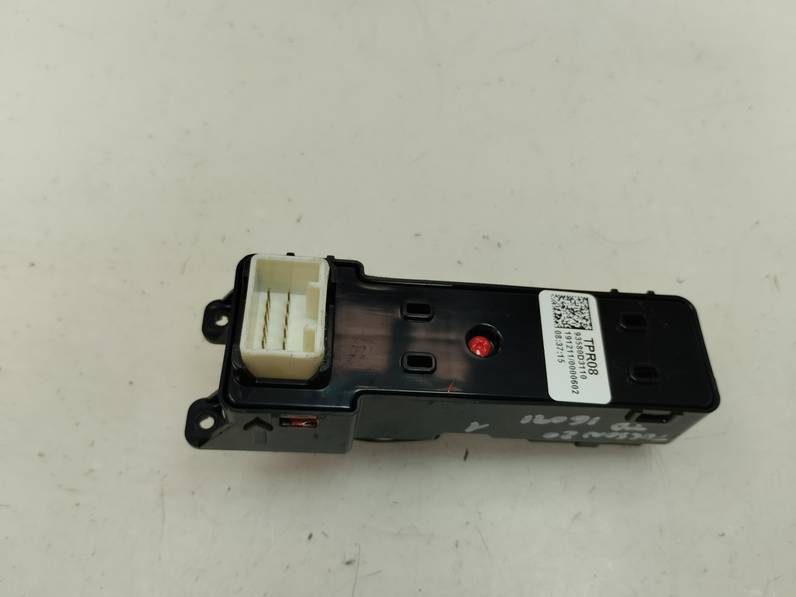 MANDO ELEVALUNAS TRASERO DERECHO HYUNDAI TUCSON 2020 1.6 (132 CV)