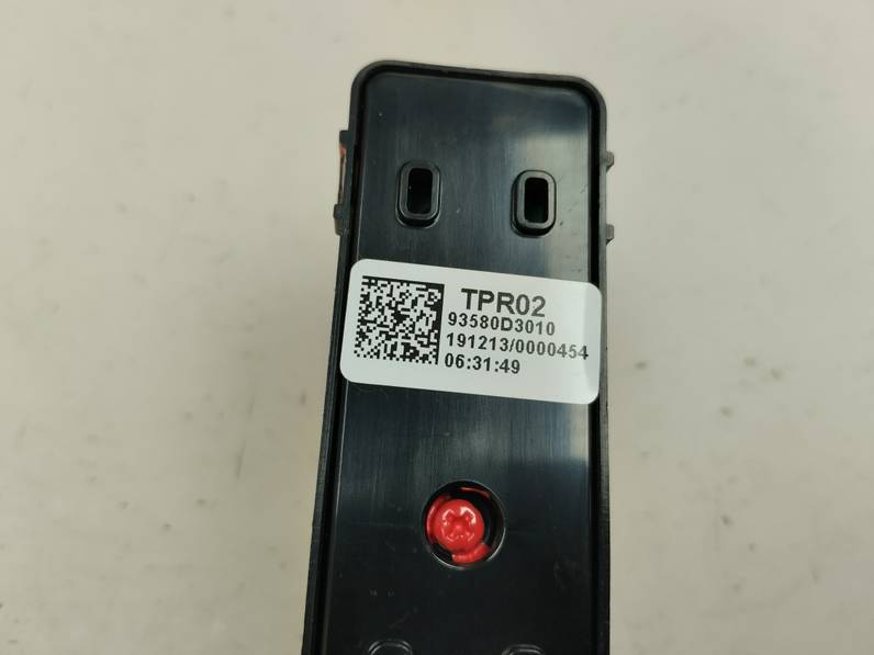 MANDO ELEVALUNAS TRASERO IZQUIERDO HYUNDAI TUCSON 2020 1.6 (132 CV)