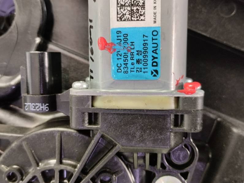 ELEVALUNAS TRASERO IZQUIERDO HYUNDAI TUCSON 2020 1.6 (132 CV)