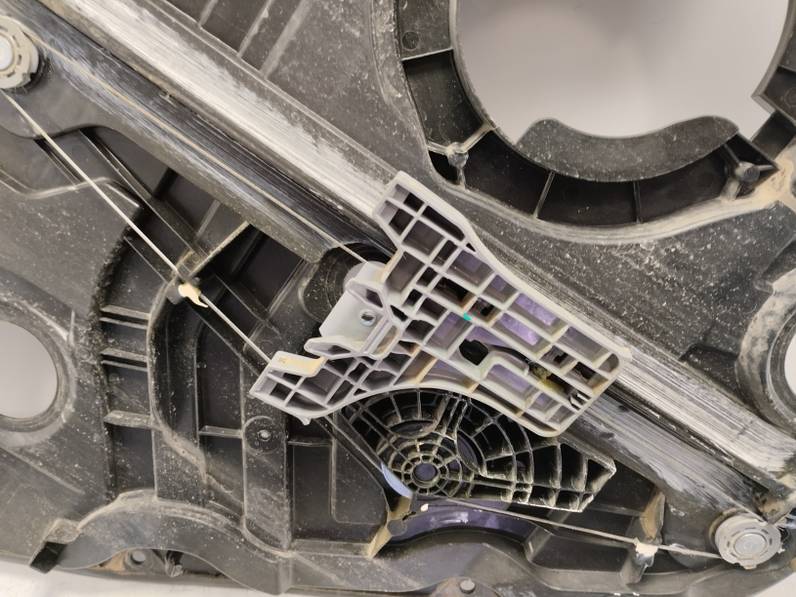 ELEVALUNAS TRASERO DERECHO HYUNDAI TUCSON 2020 1.6 (132 CV)