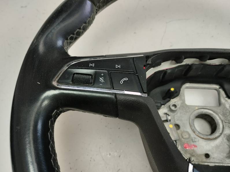 VOLANTE SEAT LEON 2017 1.6 TDI (110 CV)