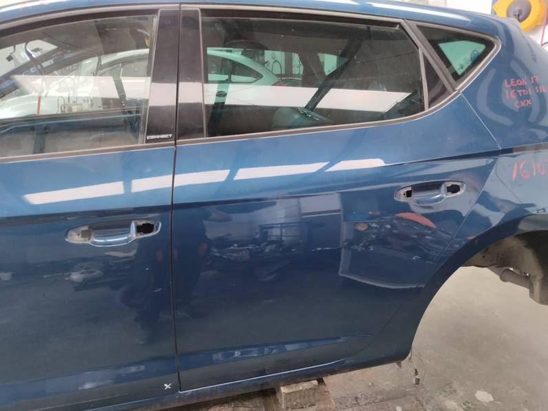 PUERTA TRASERA IZQUIERDA SEAT LEON 2017 1.6 TDI (110 CV)