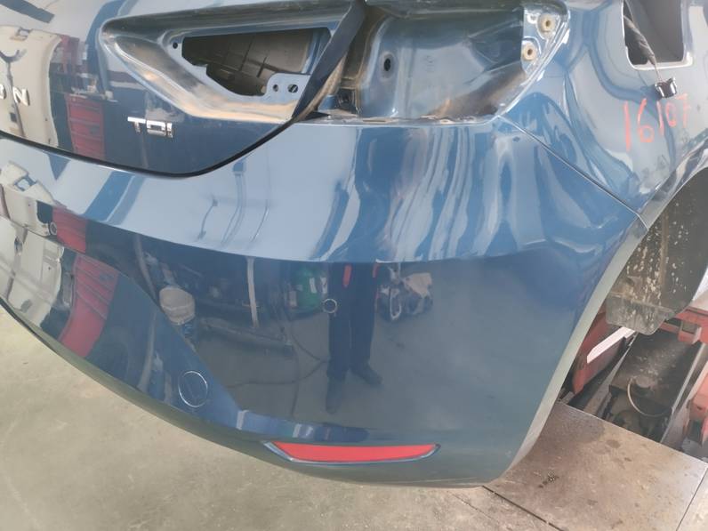 PARAGOLPES TRASERO SEAT LEON 2017 1.6 TDI (110 CV)