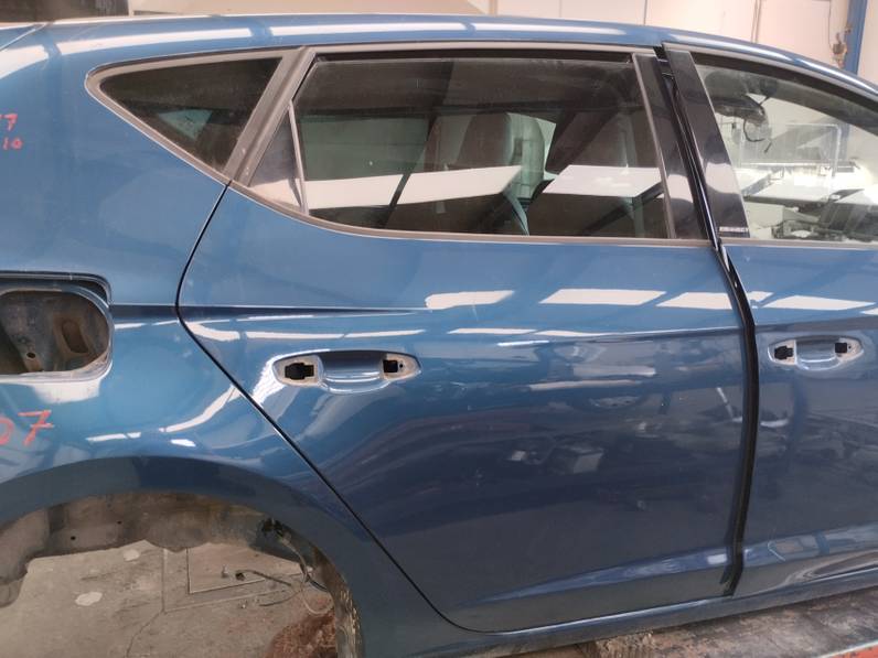 PUERTA TRASERA DERECHA SEAT LEON 2017 1.6 TDI (110 CV)
