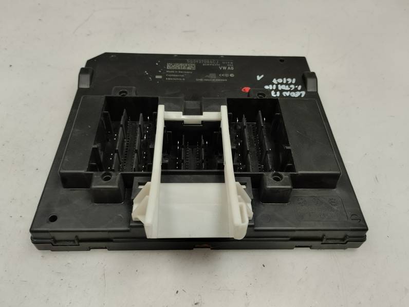 CAJA RELES FUSIBLES SEAT LEON 2017 1.6 TDI (110 CV)