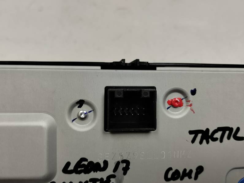 PANTALLA MULTIFUNCION SEAT LEON 2017 1.6 TDI (110 CV)