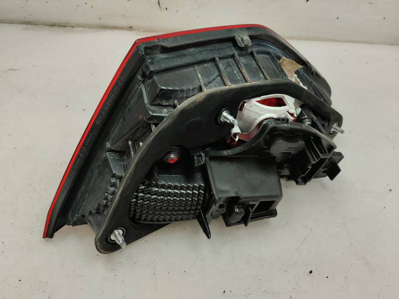 PILOTO TRASERO IZQUIERDO INTERIOR SEAT LEON 2017 1.6 TDI (110 CV)