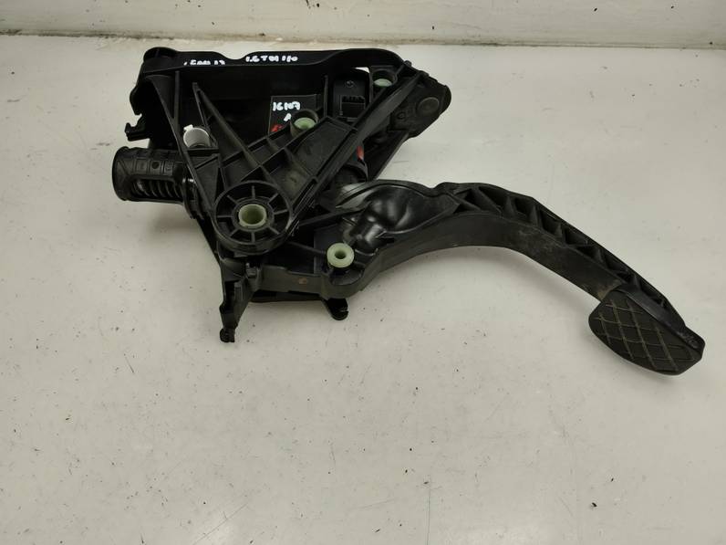 PEDAL EMBRAGUE SEAT LEON 2017 1.6 TDI (110 CV)