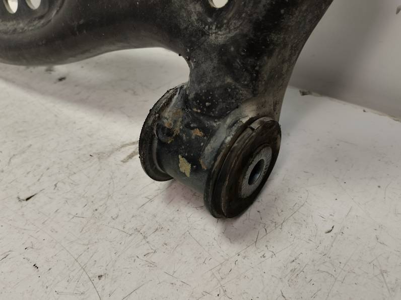 BRAZO SUSPENSION INFERIOR DELANTERO IZQUIERDO SEAT LEON 2017 1.6 TDI (110 CV)