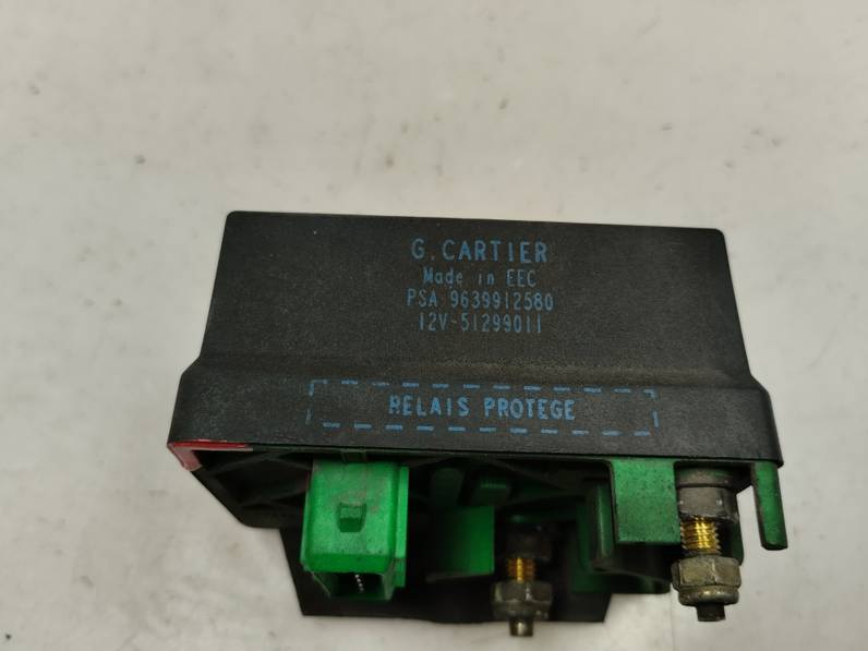 CAJA RELES FUSIBLES CITROEN JUMPY 2001 2.0 HDI (94 CV)