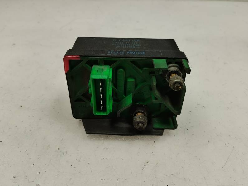 CAJA RELES FUSIBLES CITROEN JUMPY 2001 2.0 HDI (94 CV)