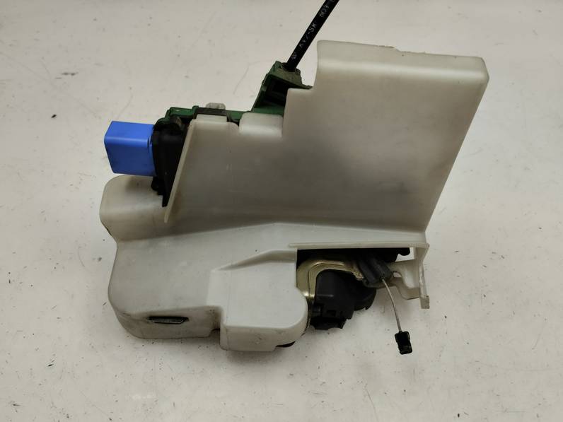 CERRADURA PUERTA DELANTERA IZQUIERDA VOLKSWAGEN POLO 2003 1.4 16V (75 CV)