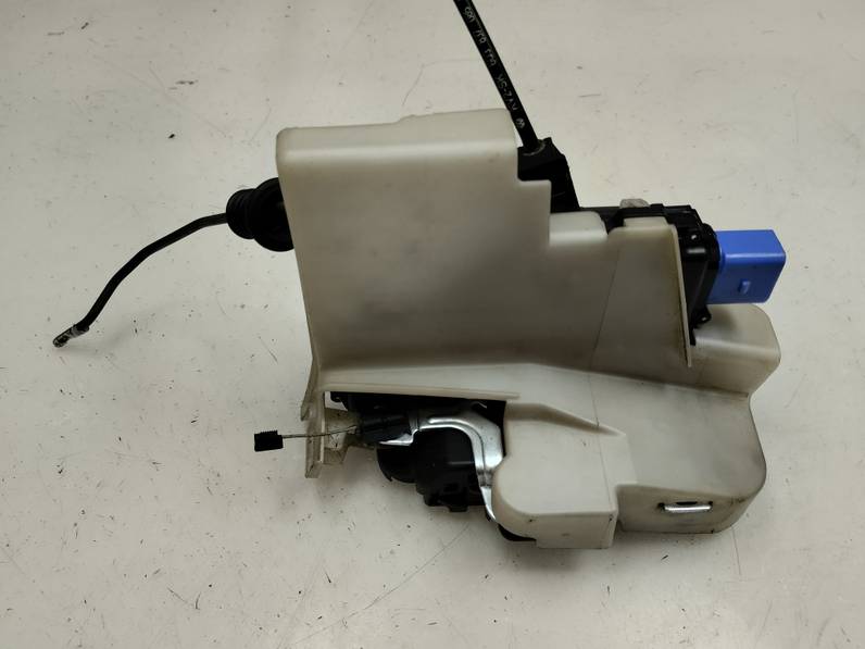 CERRADURA PUERTA DELANTERA DERECHA VOLKSWAGEN POLO 2003 1.4 16V (75 CV)