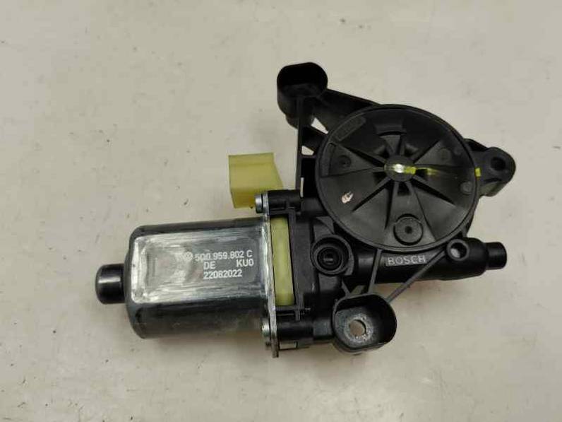 MOTOR ELEVALUNAS DELANTERO DERECHO SEAT ATECA 2023 2.0 (150 CV)
