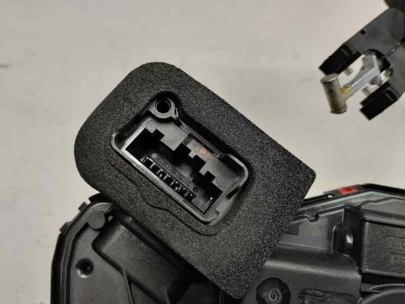 CERRADURA PUERTA TRASERA IZQUIERDA SEAT ATECA 2023 2.0 (150 CV)