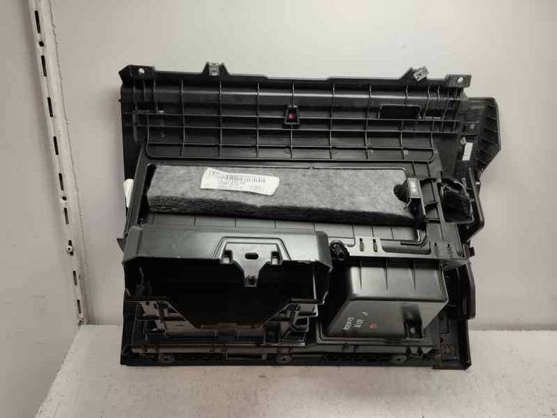 GUANTERA SEAT ATECA 2023 2.0 (150 CV)