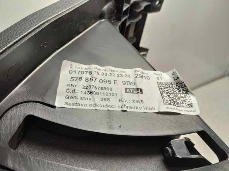 GUANTERA SEAT ATECA 2023 2.0 (150 CV)