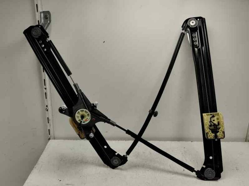 ELEVALUNAS DELANTERO DERECHO SEAT ATECA 2023 2.0 (150 CV)