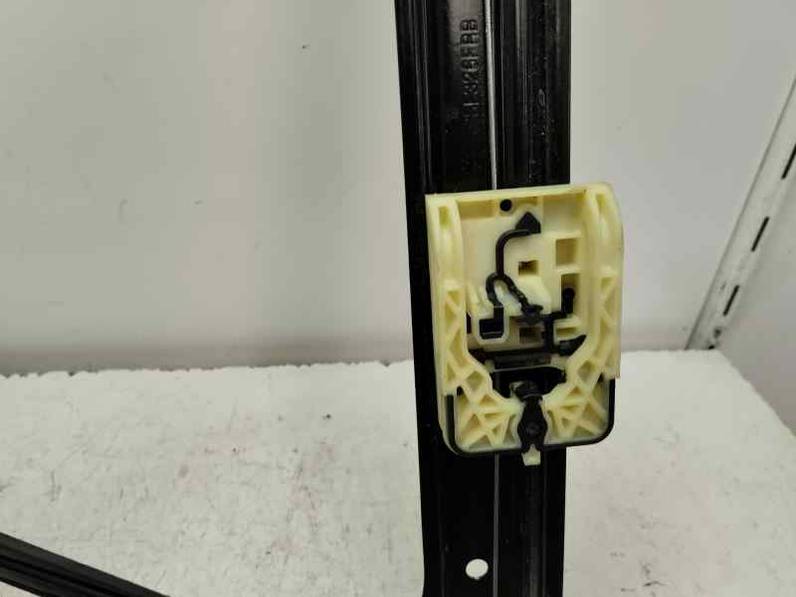 ELEVALUNAS DELANTERO DERECHO SEAT ATECA 2023 2.0 (150 CV)