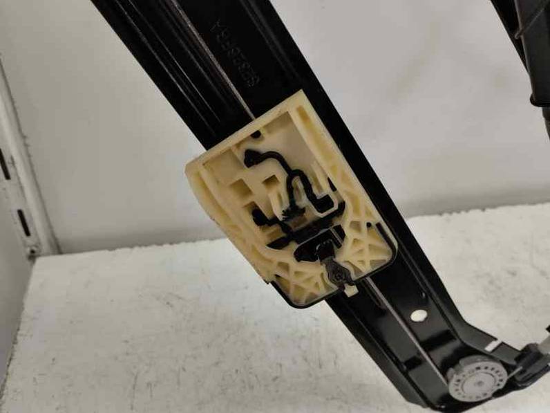 ELEVALUNAS DELANTERO DERECHO SEAT ATECA 2023 2.0 (150 CV)