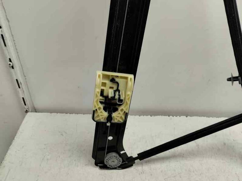 ELEVALUNAS DELANTERO IZQUIERDO SEAT ATECA 2023 2.0 (150 CV)