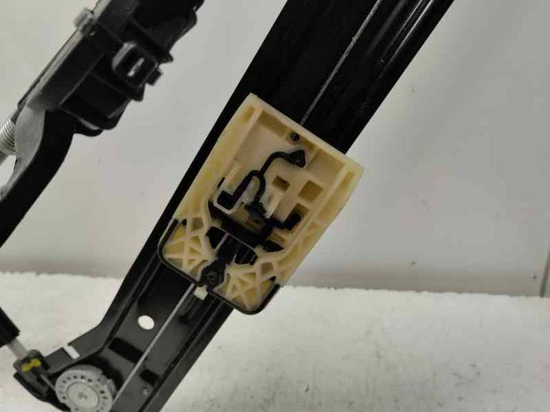 ELEVALUNAS DELANTERO IZQUIERDO SEAT ATECA 2023 2.0 (150 CV)