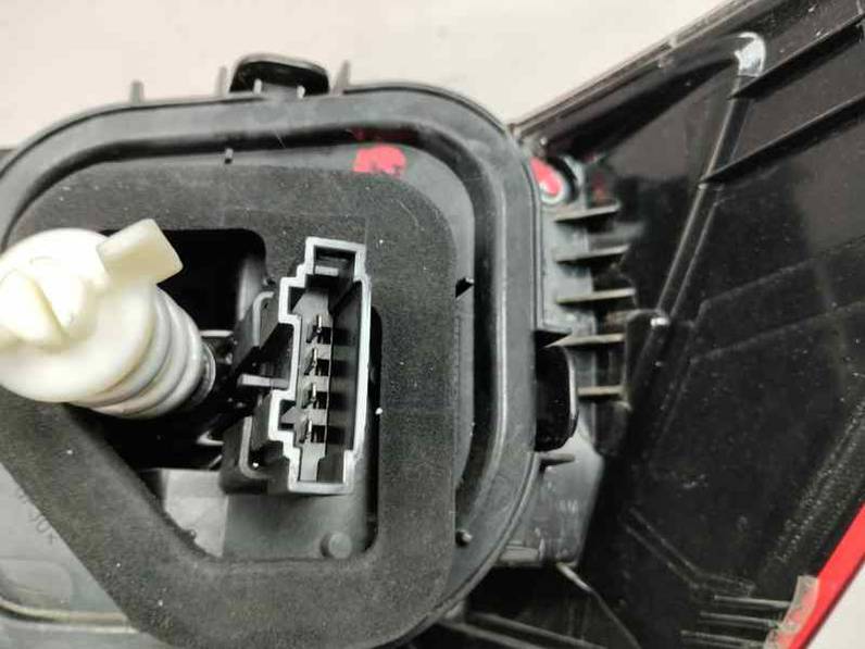 PILOTO TRASERO IZQUIERDO SEAT ATECA 2023 2.0 (150 CV)