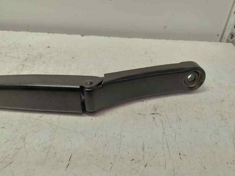 BRAZO LIMPIA DELANTERO DERECHO SEAT ATECA 2023 2.0 (150 CV)