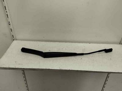 BRAZO LIMPIA DELANTERO IZQUIERDO SEAT ATECA 2023 2.0 (150 CV)