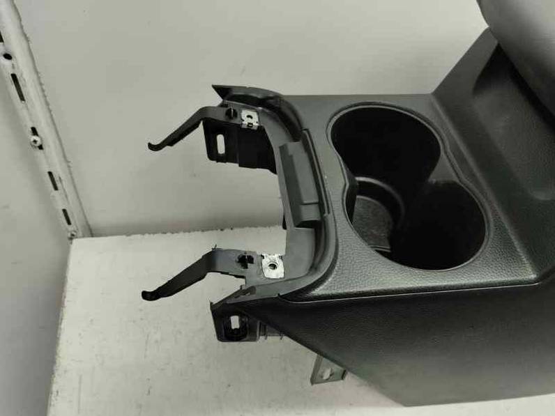 APOYABRAZOS CENTRAL SEAT ATECA 2023 2.0 (150 CV)