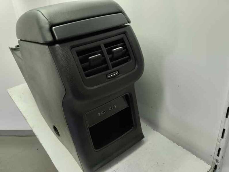 APOYABRAZOS CENTRAL SEAT ATECA 2023 2.0 (150 CV)