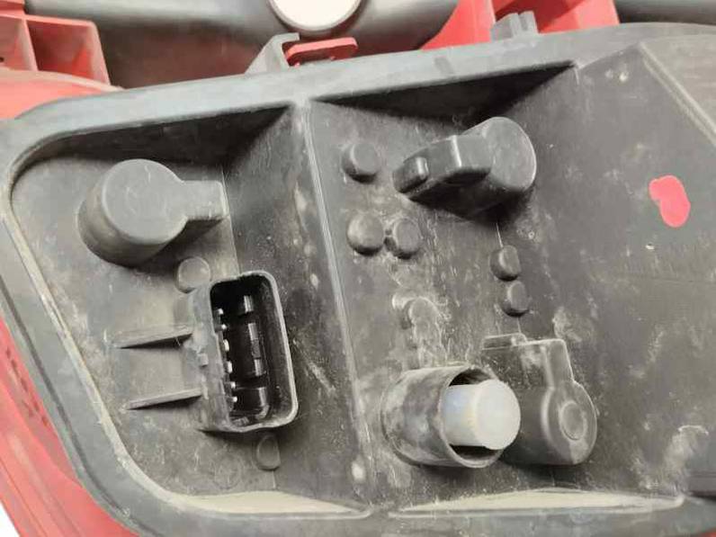 PILOTO TRASERO IZQUIERDO RENAULT CLIO III 2007 1.5 DCI D (68 CV)